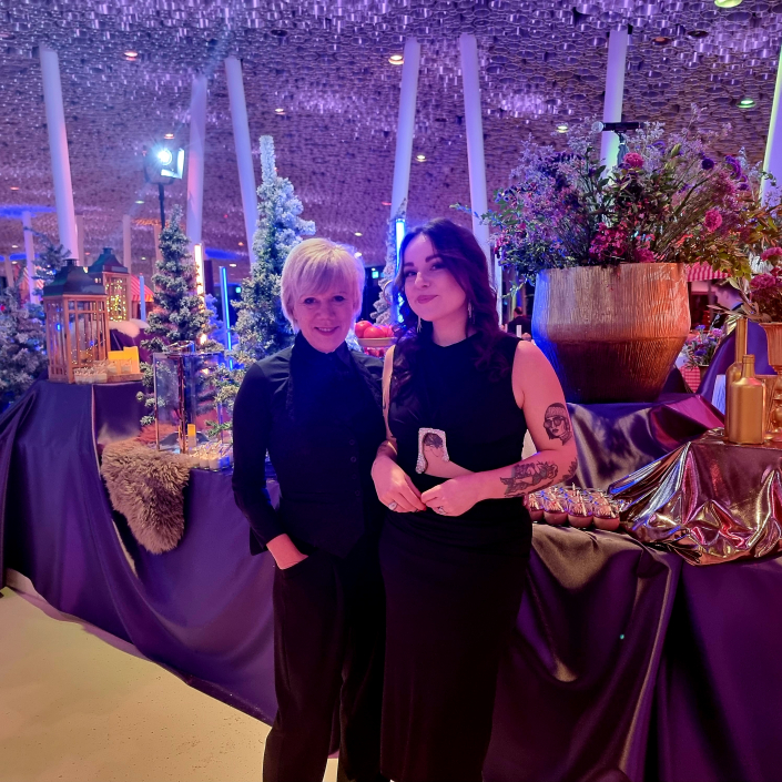 sängerin Anja mit Jutta Bertrams